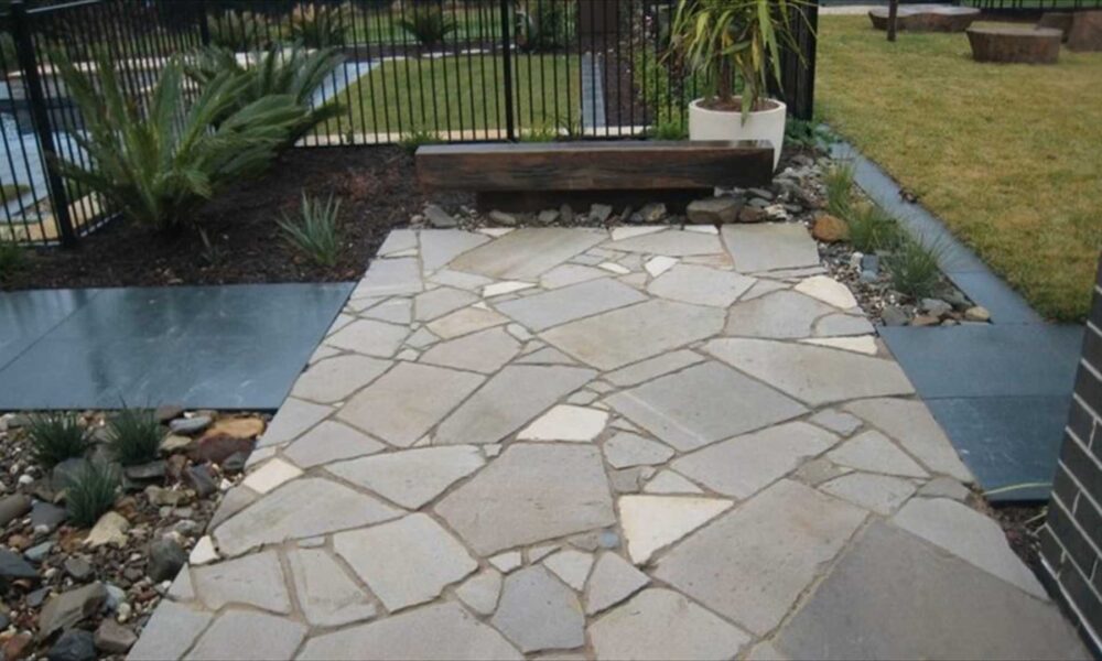 Beautiful Landscaping With Natural Stone Pavers